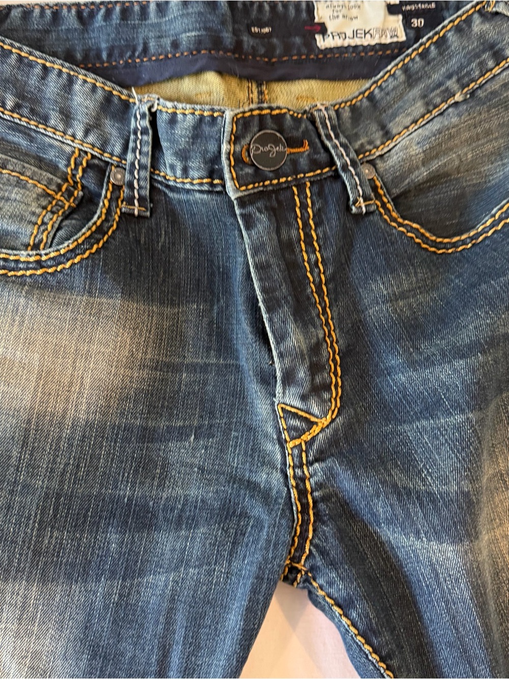 Men's Blue Denim Jeans with Contrast Stitching